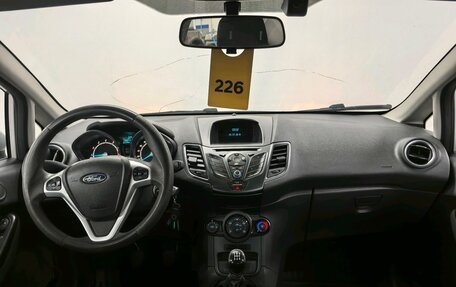 Ford Fiesta, 2016 год, 650 000 рублей, 10 фотография