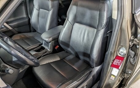 Toyota RAV4, 2016 год, 2 650 000 рублей, 10 фотография