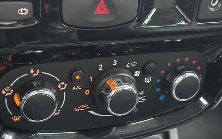 Nissan Terrano III, 2015 год, 930 000 рублей, 13 фотография