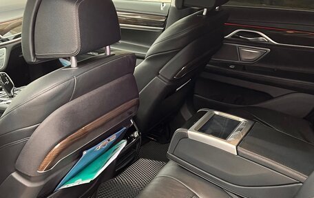 BMW 7 серия, 2017 год, 3 900 000 рублей, 4 фотография