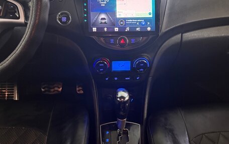 Hyundai Solaris II рестайлинг, 2011 год, 1 000 000 рублей, 7 фотография