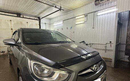 Hyundai Solaris II рестайлинг, 2011 год, 1 000 000 рублей, 9 фотография