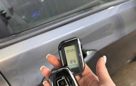 Hyundai Solaris II рестайлинг, 2011 год, 1 000 000 рублей, 26 фотография