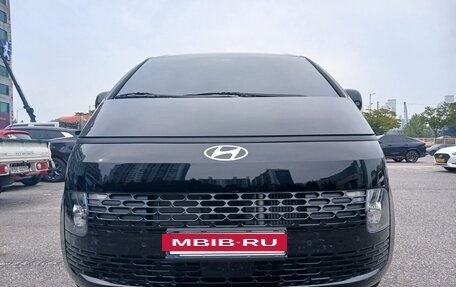 Hyundai Staria, 2025 год, 5 990 000 рублей, 3 фотография