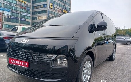 Hyundai Staria, 2025 год, 5 990 000 рублей, 2 фотография