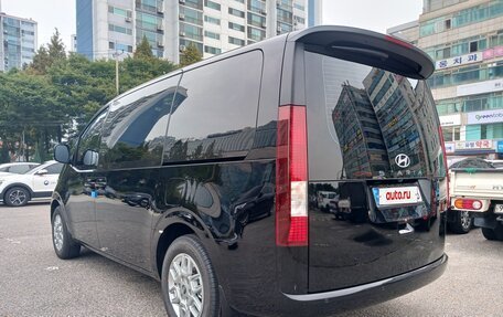 Hyundai Staria, 2025 год, 5 990 000 рублей, 4 фотография