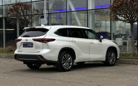 Toyota Highlander, 2021 год, 5 190 000 рублей, 2 фотография