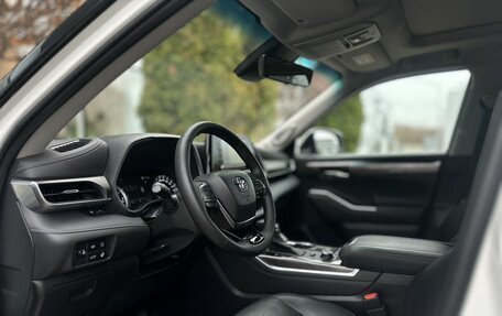 Toyota Highlander, 2021 год, 5 190 000 рублей, 23 фотография