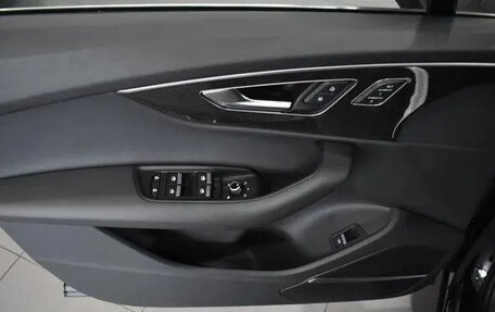 Audi Q7, 2022 год, 5 850 000 рублей, 38 фотография