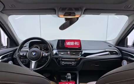 BMW 1 серия, 2021 год, 1 727 000 рублей, 12 фотография