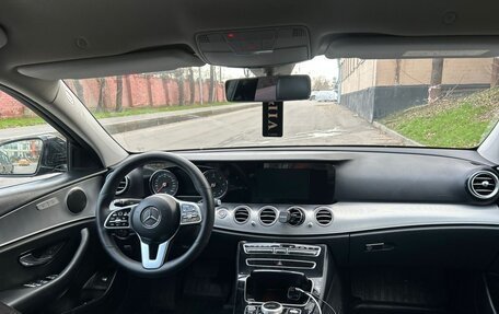 Mercedes-Benz E-Класс, 2019 год, 1 800 000 рублей, 9 фотография