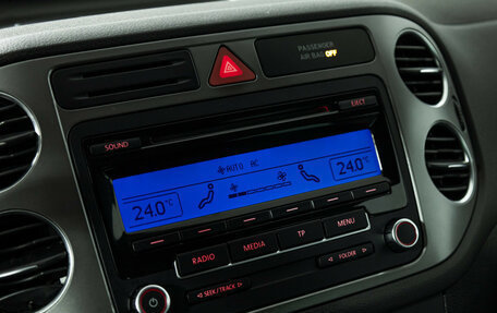 Volkswagen Tiguan I, 2010 год, 899 777 рублей, 16 фотография