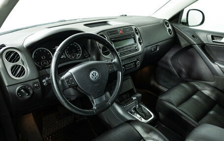 Volkswagen Tiguan I, 2010 год, 899 777 рублей, 11 фотография