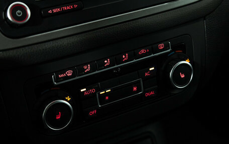 Volkswagen Tiguan I, 2010 год, 899 777 рублей, 17 фотография