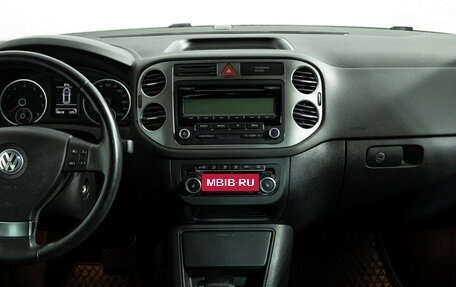Volkswagen Tiguan I, 2010 год, 899 777 рублей, 14 фотография