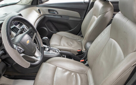 Chevrolet Cruze II, 2010 год, 739 000 рублей, 10 фотография