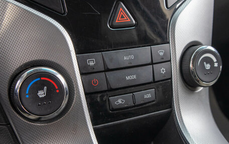 Chevrolet Cruze II, 2010 год, 739 000 рублей, 19 фотография