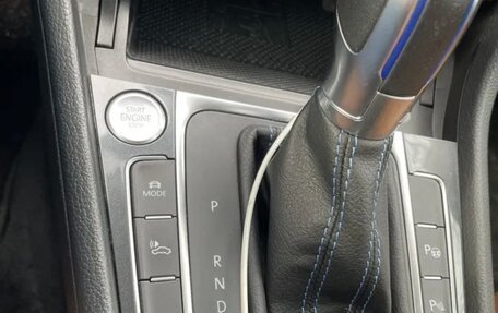 Volkswagen Golf VII, 2017 год, 1 899 999 рублей, 13 фотография