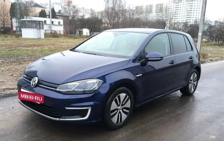 Volkswagen Golf VII, 2017 год, 1 899 999 рублей, 8 фотография