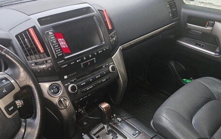 Toyota Land Cruiser 200, 2010 год, 2 900 000 рублей, 13 фотография