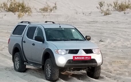 Mitsubishi L200 IV рестайлинг, 2007 год, 900 000 рублей, 4 фотография