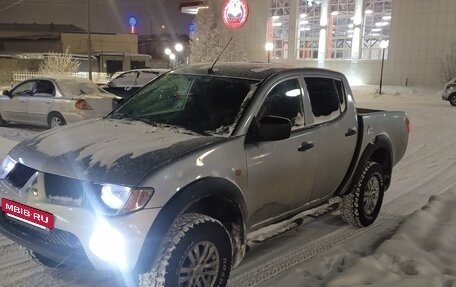 Mitsubishi L200 IV рестайлинг, 2007 год, 900 000 рублей, 2 фотография