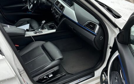 BMW 3 серия, 2017 год, 2 300 000 рублей, 10 фотография