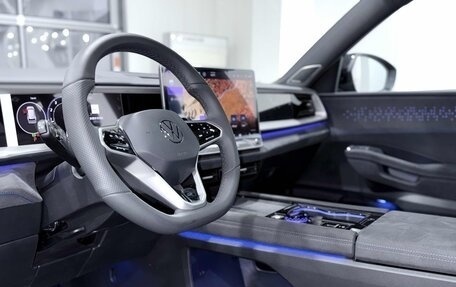 Volkswagen Teramont, 2025 год, 7 100 000 рублей, 28 фотография