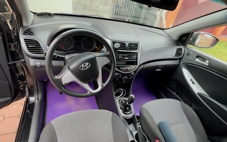 Hyundai Solaris II рестайлинг, 2011 год, 650 000 рублей, 12 фотография