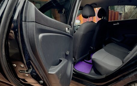 Hyundai Solaris II рестайлинг, 2011 год, 650 000 рублей, 13 фотография