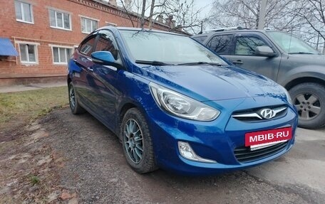 Hyundai Solaris II рестайлинг, 2011 год, 680 000 рублей, 4 фотография