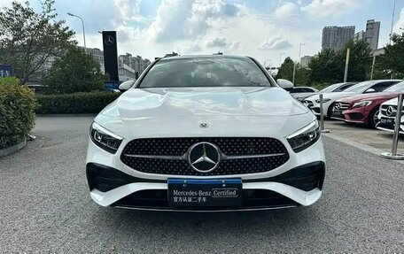 Mercedes-Benz A-Класс, 2023 год, 2 400 000 рублей, 2 фотография