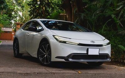 Toyota Prius IV XW50, 2024 год, 2 500 000 рублей, 1 фотография