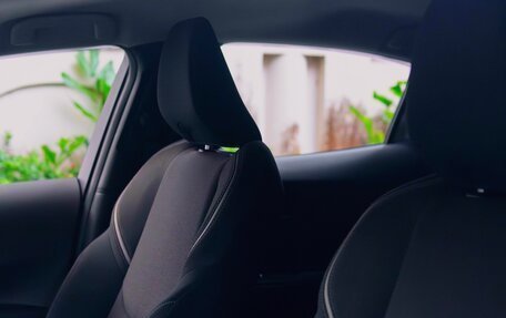 Toyota Prius IV XW50, 2024 год, 2 500 000 рублей, 10 фотография