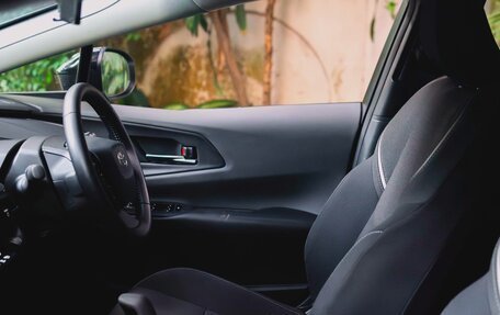 Toyota Prius IV XW50, 2024 год, 2 500 000 рублей, 9 фотография