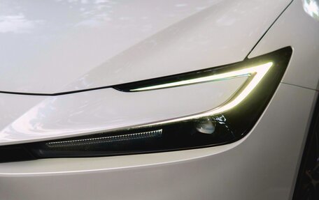 Toyota Prius IV XW50, 2024 год, 2 500 000 рублей, 13 фотография