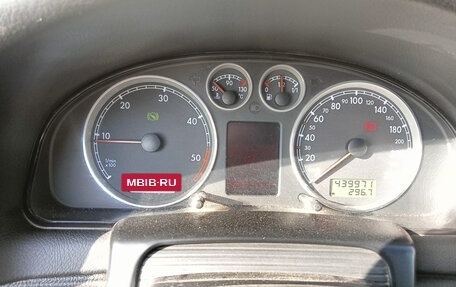 Volkswagen Passat B5+ рестайлинг, 2002 год, 520 000 рублей, 2 фотография