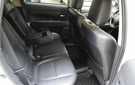 Mitsubishi Outlander III рестайлинг 3, 2013 год, 1 290 000 рублей, 15 фотография