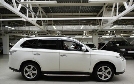 Mitsubishi Outlander III рестайлинг 3, 2013 год, 1 290 000 рублей, 8 фотография
