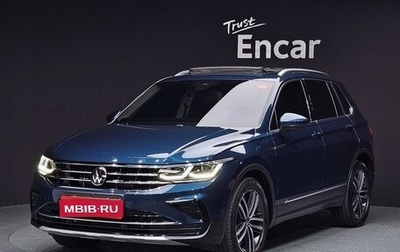 Volkswagen Tiguan II, 2022 год, 3 866 000 рублей, 1 фотография