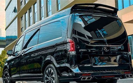 Mercedes-Benz V-Класс, 2024 год, 13 778 545 рублей, 3 фотография