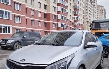 KIA Rio IV, 2021 год, 1 350 000 рублей, 2 фотография