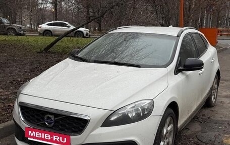 Volvo V40 II рестайлинг, 2013 год, 920 000 рублей, 2 фотография