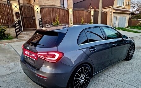 Mercedes-Benz A-Класс, 2018 год, 1 950 000 рублей, 5 фотография