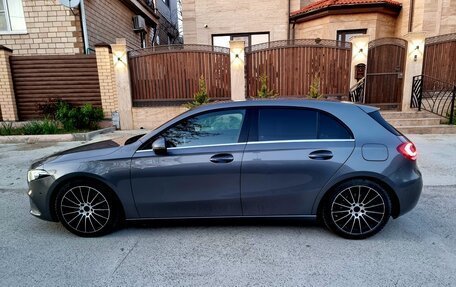 Mercedes-Benz A-Класс, 2018 год, 1 950 000 рублей, 8 фотография