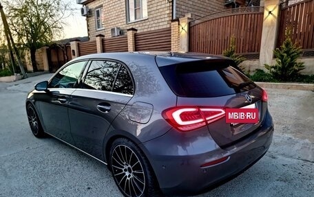 Mercedes-Benz A-Класс, 2018 год, 1 950 000 рублей, 7 фотография