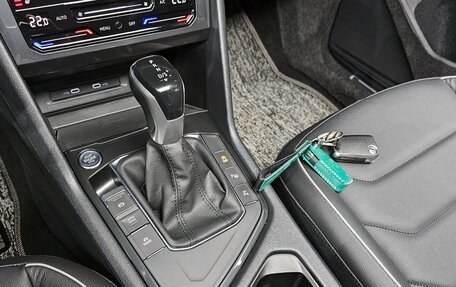 Volkswagen Tiguan II, 2022 год, 3 866 000 рублей, 9 фотография