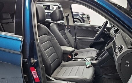 Volkswagen Tiguan II, 2022 год, 3 866 000 рублей, 10 фотография