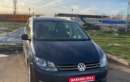 Volkswagen Sharan II, 2012 год, 1 250 000 рублей, 1 фотография