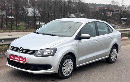 Volkswagen Polo VI (EU Market), 2013 год, 840 000 рублей, 1 фотография